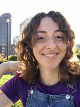 lucy levin headshot